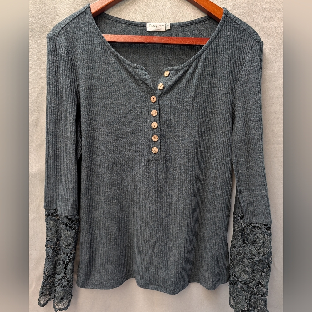 Women's  Hunter Green Henley Button Up/ Lace Sleeve  Long Sleeve Top